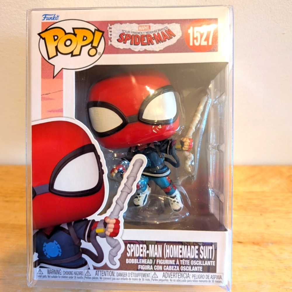 Funko Pop Spider-Man in Red and Blue Suit Brand New Come In Soft Pop Protector